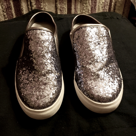 Silver glitter slip on shoes - Picture 1 of 6